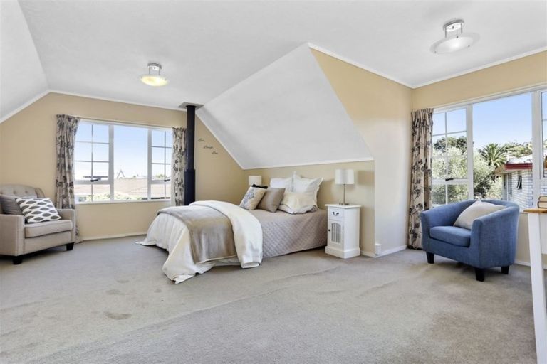 Photo of property in 2/16 Fernbird Place, Massey, Auckland, 0614