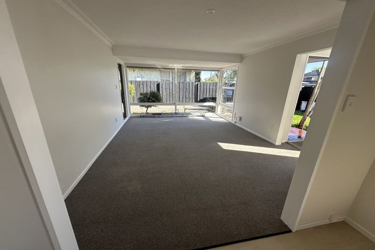 Photo of property in 91 Memorial Avenue, Ilam, Christchurch, 8053