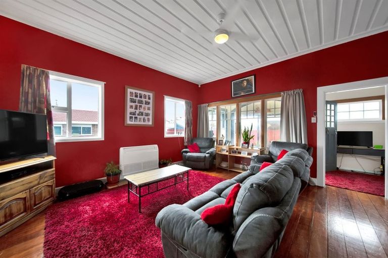 Photo of property in 25 Tawa Street, Hawera, 4610