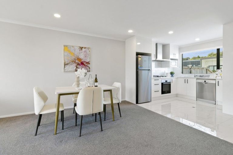 Photo of property in 23b Poruru Close, Papakura, 2110