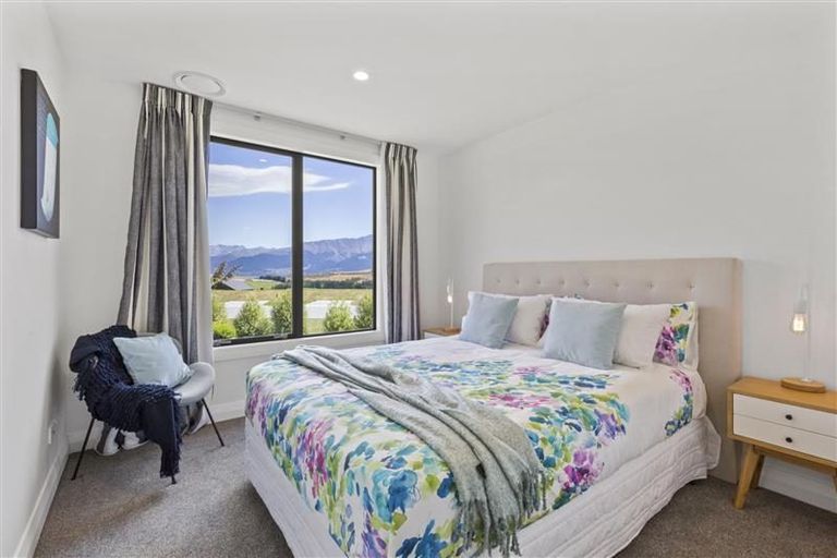 Photo of property in 1 Glenfiddich Road, Jacks Point, Queenstown, 9371