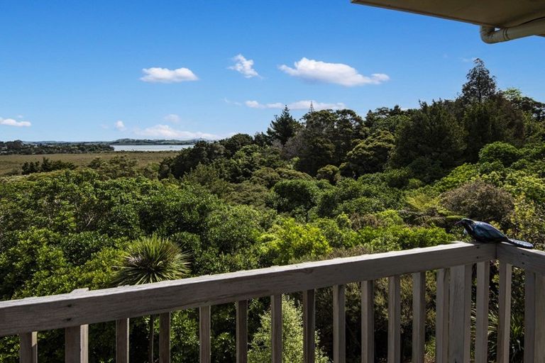 Photo of property in 11 Noone Close, Onerahi, Whangarei, 0110
