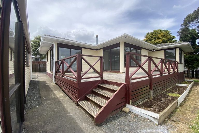 Photo of property in 72 Finlayson Avenue, Clendon Park, Auckland, 2103