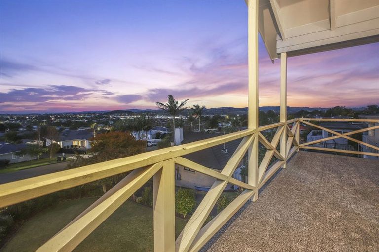 Photo of property in 12 Bilkey Avenue, Pukekohe, 2120