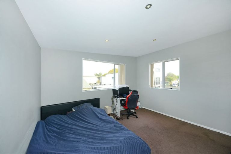 Photo of property in 64b Thackeray Place, Waltham, Christchurch, 8023