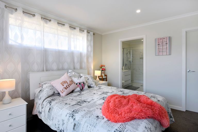 Photo of property in 15 Curtis Street, Stoke, Nelson, 7011