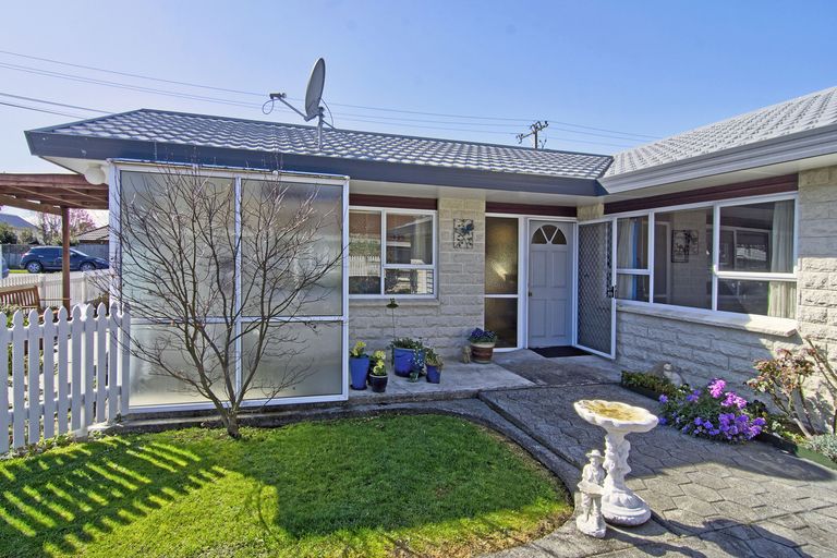 Photo of property in 2 Miller Place, Masterton, 5810