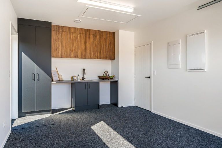 Photo of property in 6 Simpson Crescent, Wanaka, 9305