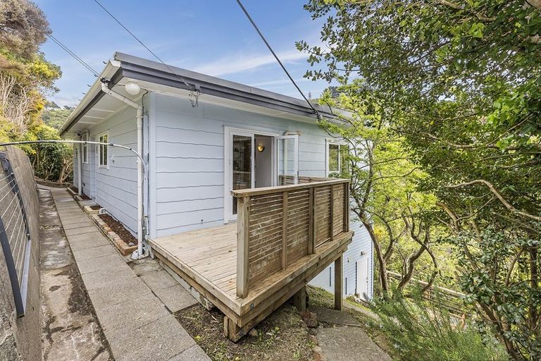 Photo of property in 18 Blackbridge Road, Wadestown, Wellington, 6012