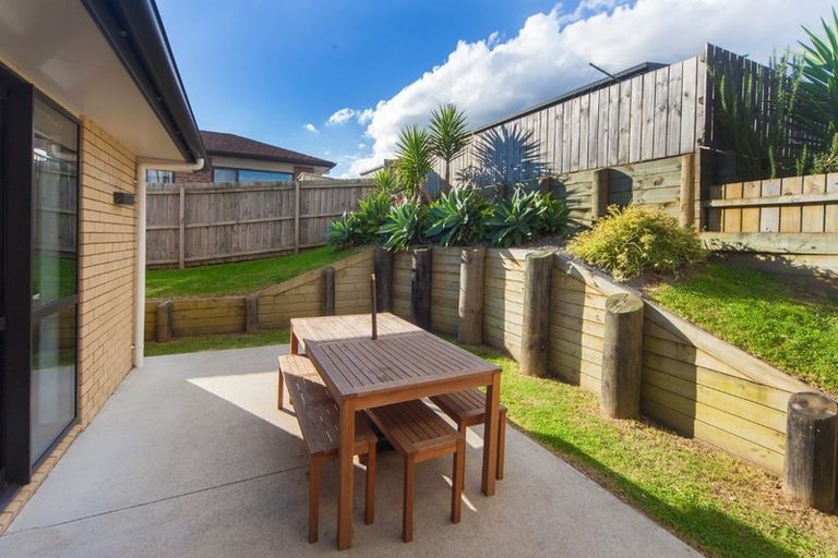Photo of property in 8 Karika Place, Massey, Auckland, 0614