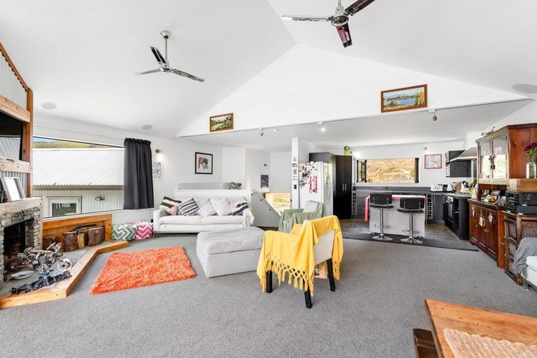 Photo of property in 8 Invincible Drive, Glenorchy, 9372