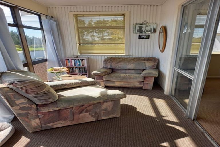 Photo of property in 446 Carrington Street, Upper Vogeltown, New Plymouth, 4310