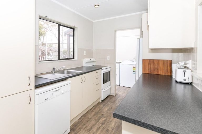 Photo of property in 48d Garland Drive, St Andrews, Hamilton, 3200