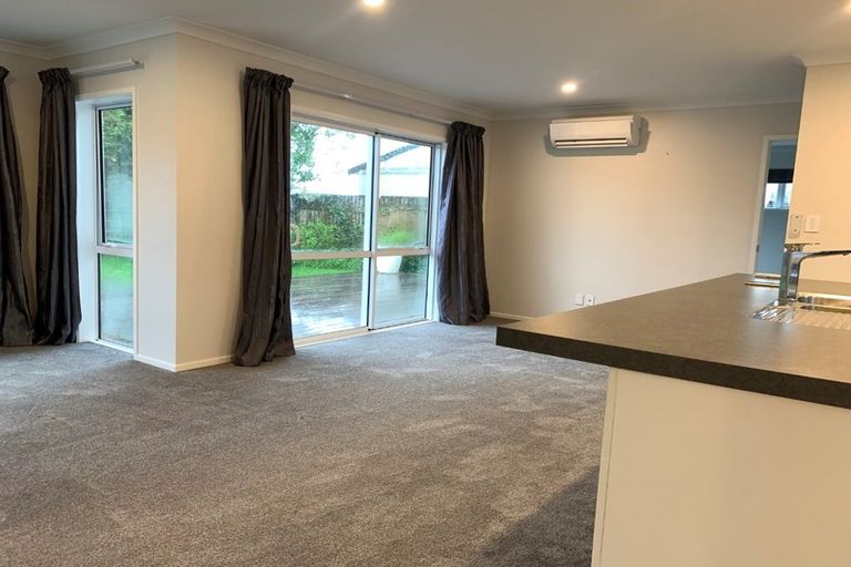 Photo of property in 7b Tawa Street, Waikanae, 5036