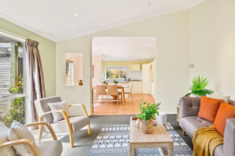 Photo of property in 11 Avion Terrace, Raumati Beach, Paraparaumu, 5032