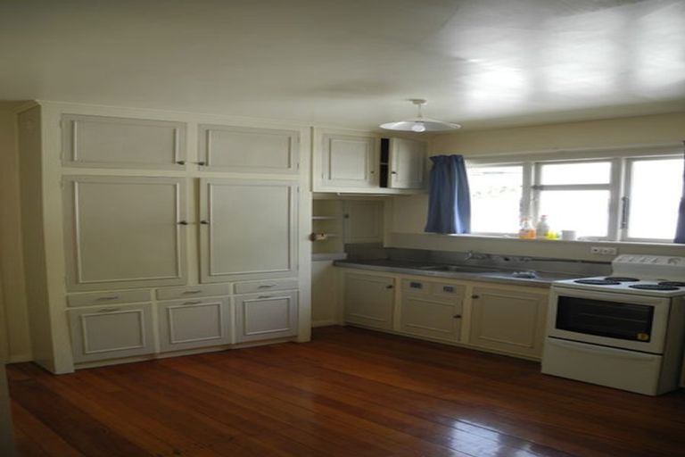 Photo of property in 17 Bowenvale Avenue, Cashmere, Christchurch, 8022