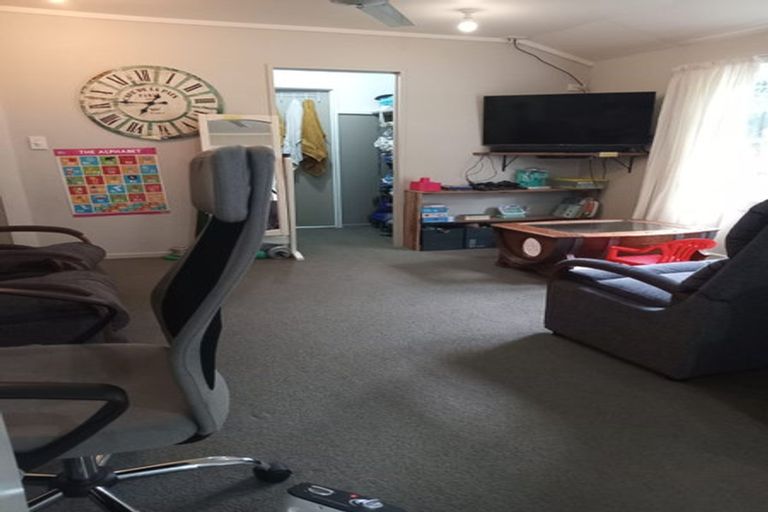 Photo of property in 4 Kereru Grove, Featherston, 5710