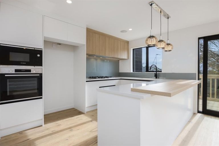 Photo of property in 30b Coronation Road, Hillcrest, Auckland, 0627