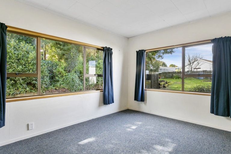Photo of property in 60 Invergarry Road, Hilltop, Taupo, 3330