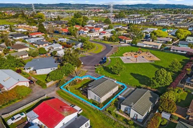 Photo of property in 1/16 Clarice Place, Takanini, 2112