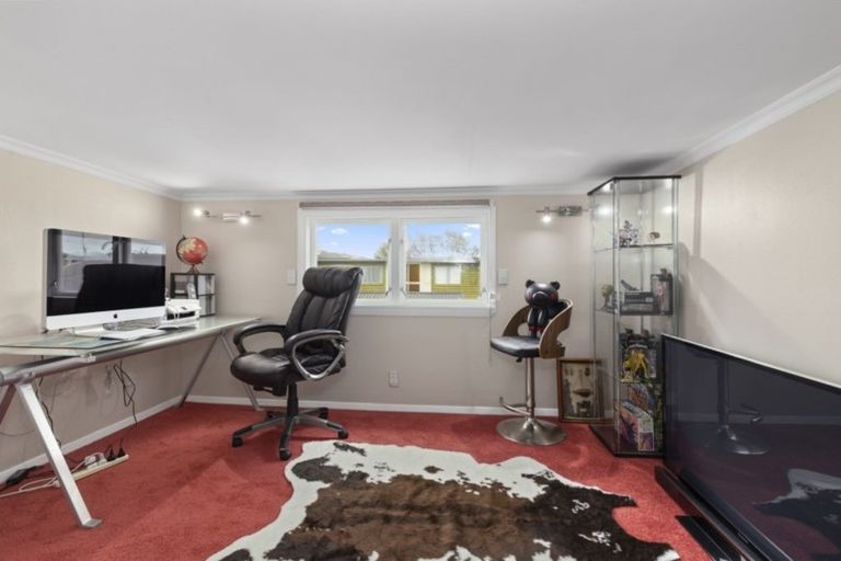 Photo of property in 162 Kings Crescent, Hutt Central, Lower Hutt, 5010