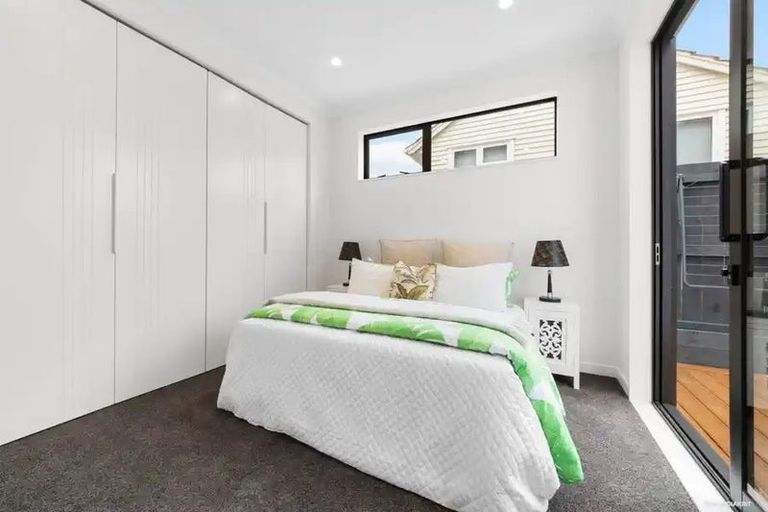 Photo of property in 3/31 Hill Crescent, New Lynn, Auckland, 0600