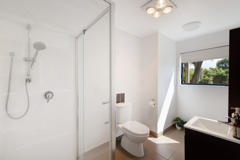 Photo of property in 415 Welcome Bay Road, Welcome Bay, Tauranga, 3175