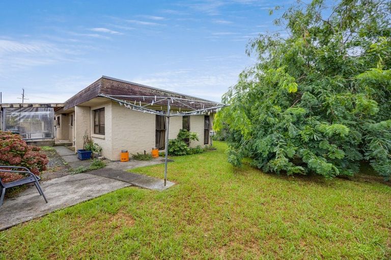 Photo of property in 130a Bruce Mclaren Road, Henderson, Auckland, 0612