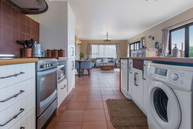 Photo of property in 320 Papamoa Beach Road, Papamoa Beach, Papamoa, 3118