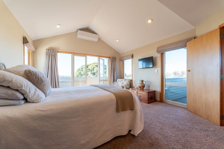 Photo of property in 1 Evans Street, Maori Hill, Timaru, 7910
