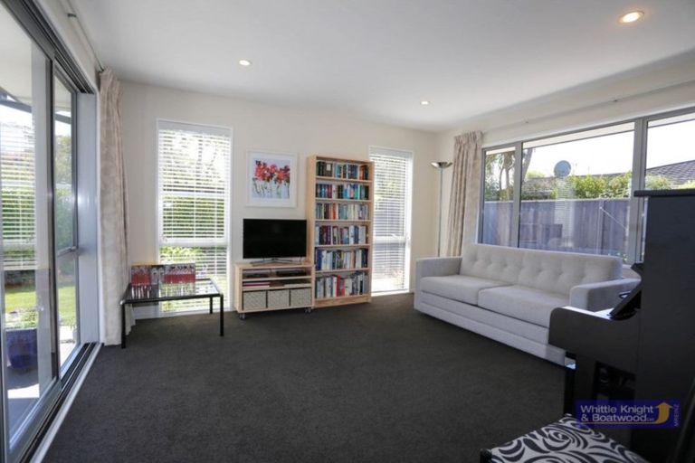 Photo of property in 2 Brackendale Place, Burnside, Christchurch, 8041
