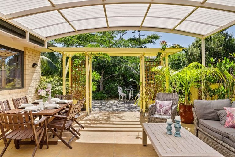 Photo of property in 29 San Bernadino Drive, Henderson, Auckland, 0612