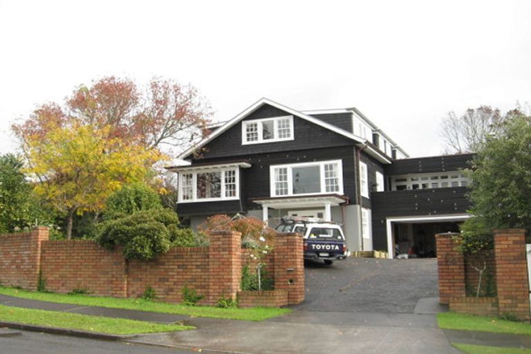 Photo of property in 54 Parkhill Road, Mellons Bay, Auckland, 2014