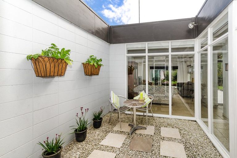 Photo of property in 14 Winslow Heights, Pahurehure, Papakura, 2113