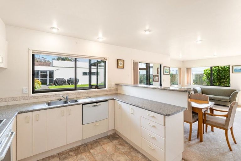 Photo of property in 11a Puriri Avenue, Orewa, 0931