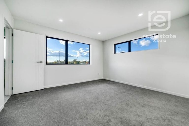 Photo of property in 16b Anglers Way, Wattle Downs, Auckland, 2102