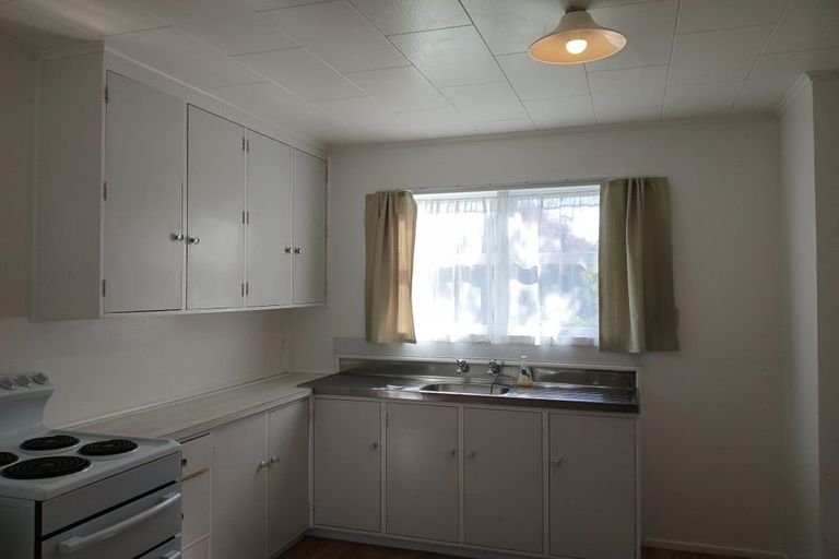 Photo of property in 12/52 Leighton Avenue, Waiwhetu, Lower Hutt, 5010