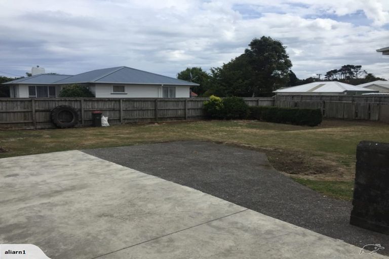 Photo of property in 104 Manawapou Road, Hawera, 4610