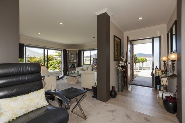 Photo of property in 17 Consort Close, Paraparaumu Beach, Paraparaumu, 5032