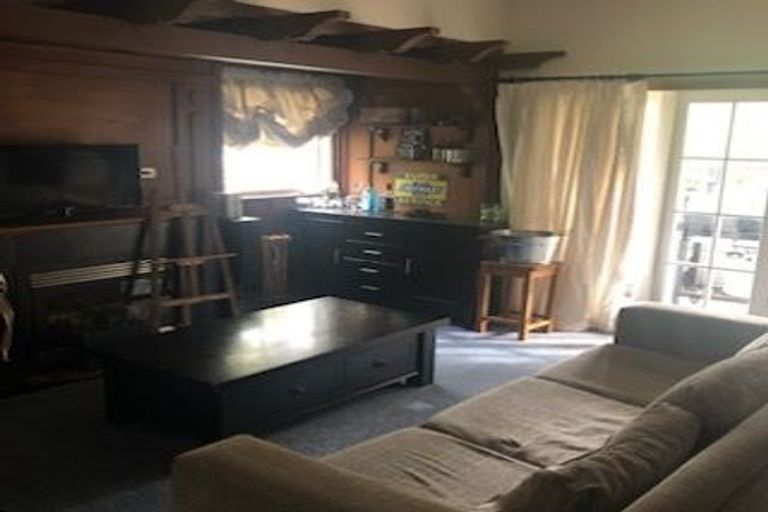 Photo of property in 92b Upper Harbour Drive, Greenhithe, Auckland, 0632