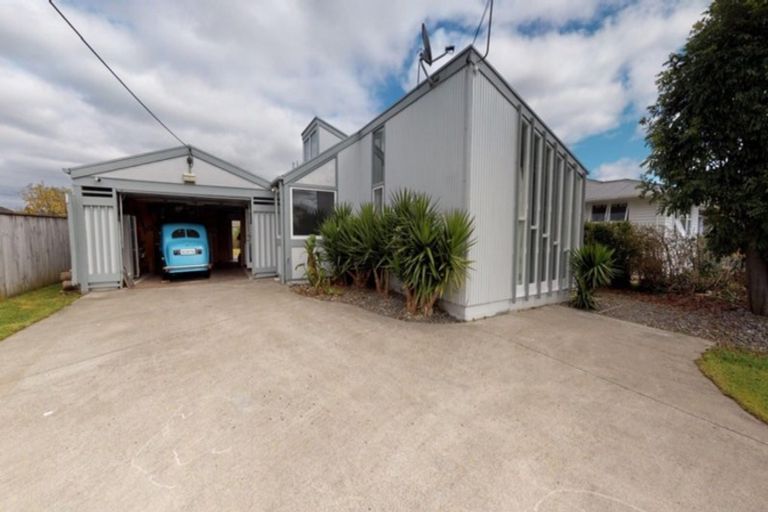 Photo of property in 32 Saint Annes Street, Levin, 5510