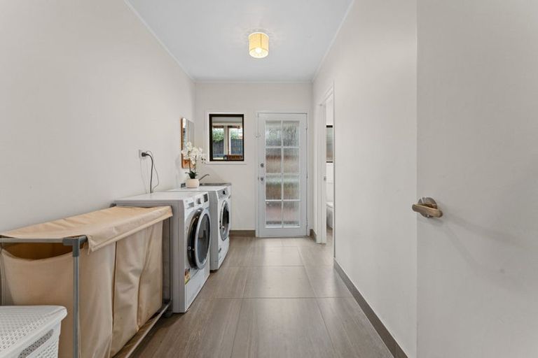 Photo of property in 19 Venus Place, Half Moon Bay, Auckland, 2012