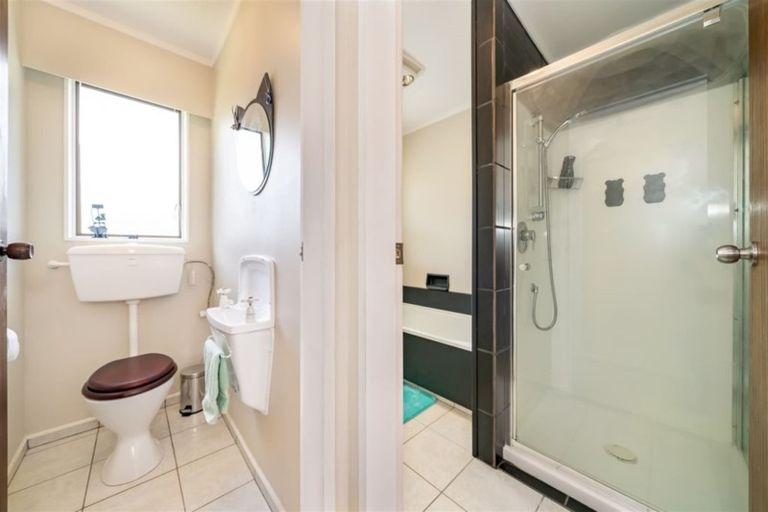 Photo of property in 30 Larchmont Grove, Totara Park, Upper Hutt, 5018