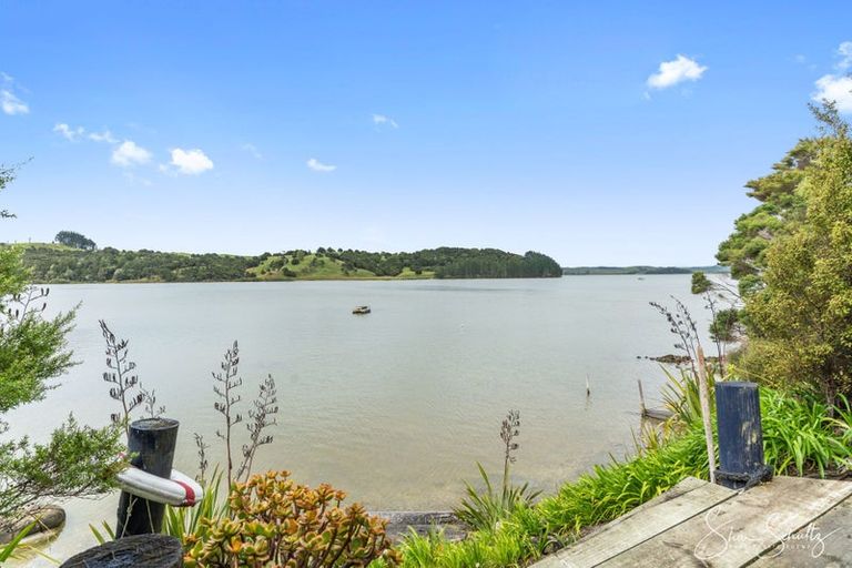 Photo of property in 429 Heatley Road, Whakapirau, Maungaturoto, 0583