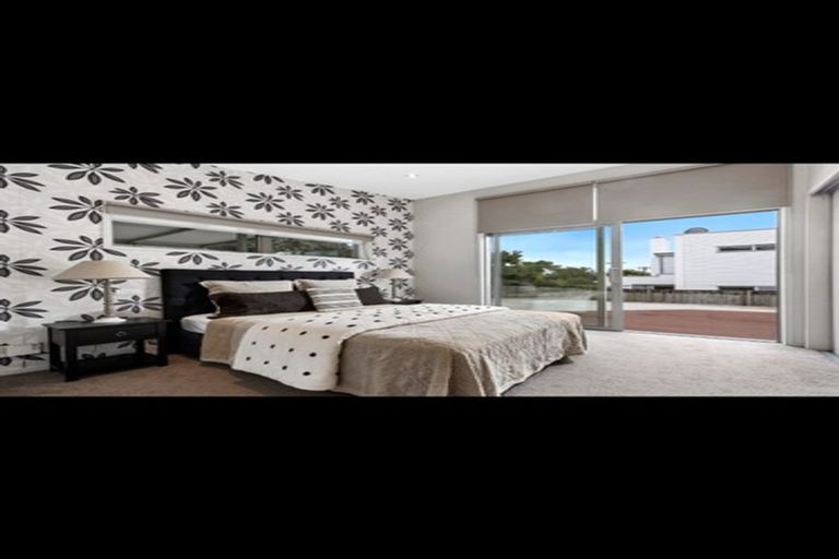 Photo of property in 8a Wairere Road, Torbay, Auckland, 0630