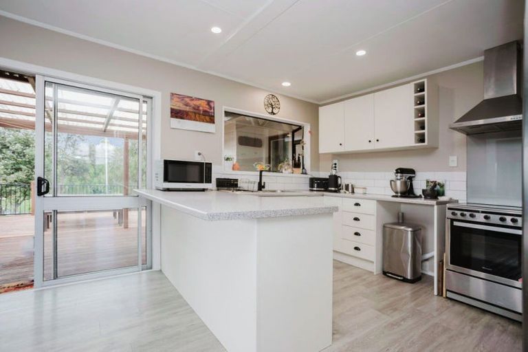 Photo of property in 47 Knight Road, Dannevirke, 4976