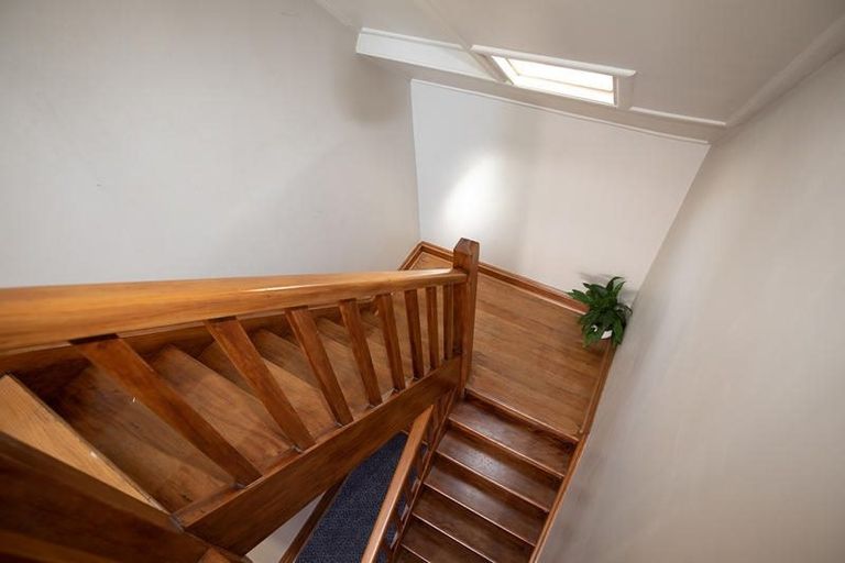 Photo of property in 10 Saint Heliers Court, Clyde Hill, Dunedin, 9011