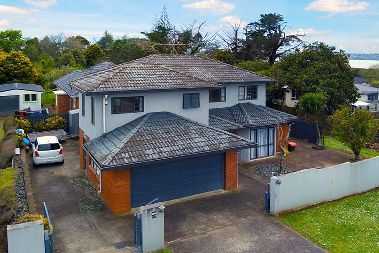 Photo of property in 42a Totara Road, Te Atatu Peninsula, Auckland, 0610