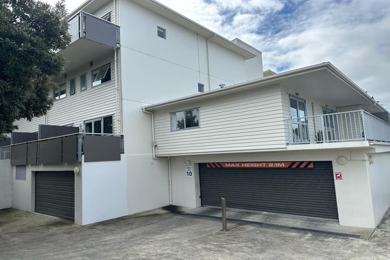 Photo of property in 205/26 Morningside Drive, Morningside, Auckland, 1025