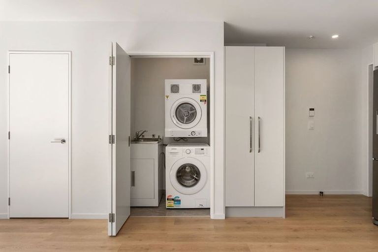 Photo of property in 6/64 Brockworth Place, Riccarton, Christchurch, 8011